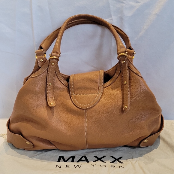MAXX New York Large Leather Shoulder Bag - Picture 2 of 9